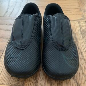 Nike Kids Low -Top Indoor Soccer Shoes 11C